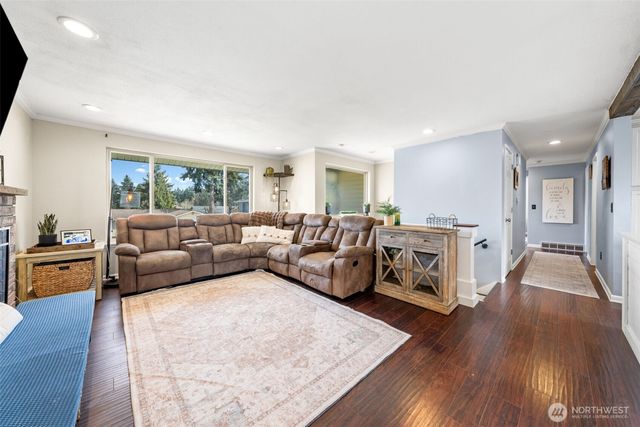 32719 40th Avenue SW, Federal Way, WA 98023