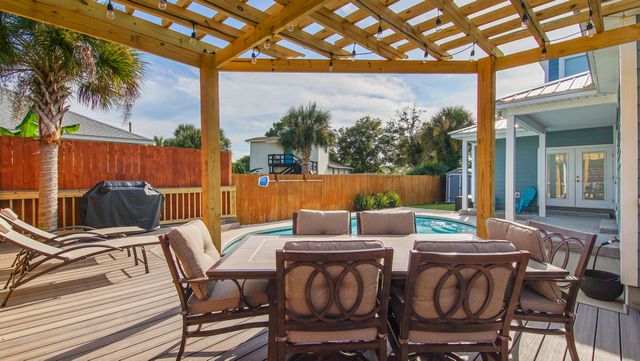 3521 Treasure Circle, Panama City Beach, FL 32408