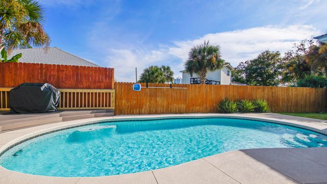 3521 Treasure Circle, Panama City Beach, FL 32408