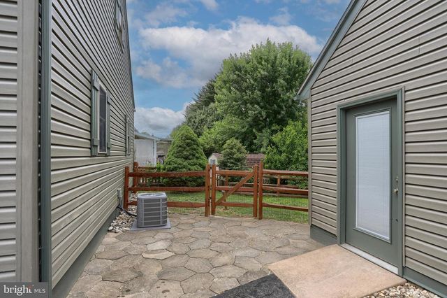 455 BEECHWOOD AVE, Lebanon, PA 17042