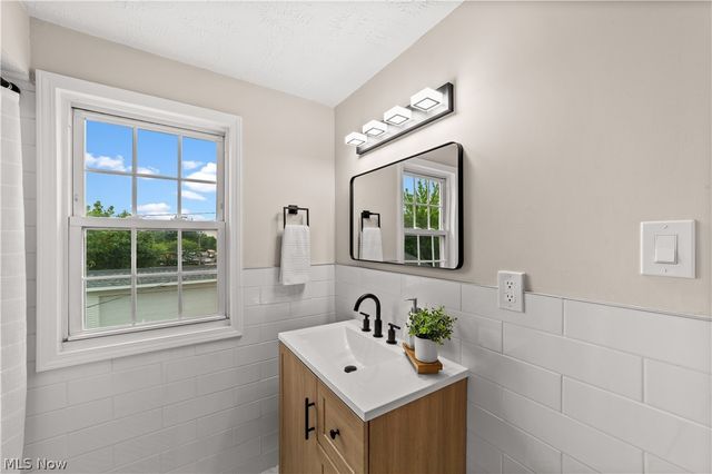 3646 Lindholm Road, Shaker Heights, OH 44120