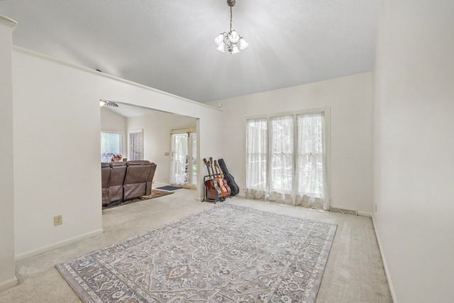 118 King Charles Circle, Summerville, SC 29485