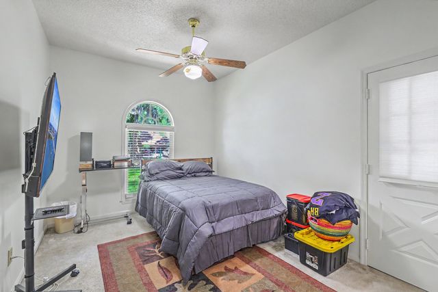 118 King Charles Circle, Summerville, SC 29485