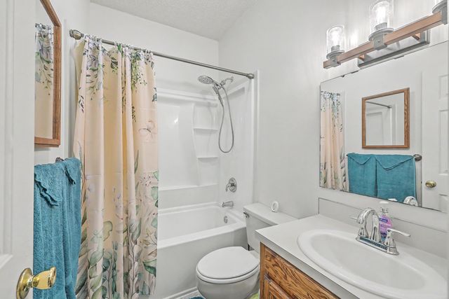 118 King Charles Circle, Summerville, SC 29485