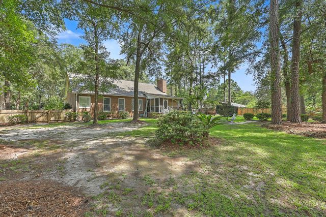 118 King Charles Circle, Summerville, SC 29485