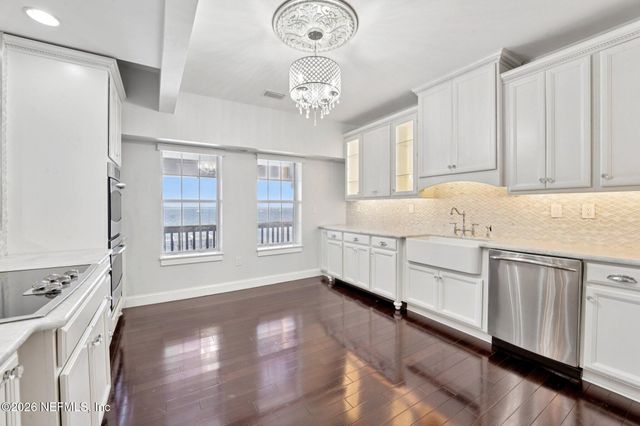 212 ST JOHNS Avenue 201, Green Cove Springs, FL 32043