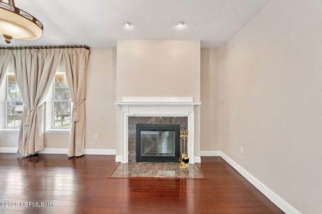 212 ST JOHNS Avenue 201, Green Cove Springs, FL 32043