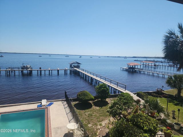 212 ST JOHNS Avenue 201, Green Cove Springs, FL 32043
