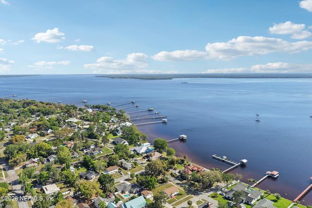 212 ST JOHNS Avenue 201, Green Cove Springs, FL 32043