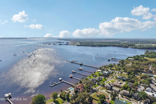 212 ST JOHNS Avenue 201, Green Cove Springs, FL 32043