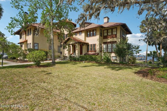 212 ST JOHNS Avenue 201, Green Cove Springs, FL 32043
