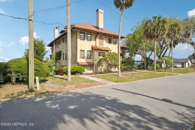 212 ST JOHNS Avenue 201, Green Cove Springs, FL 32043