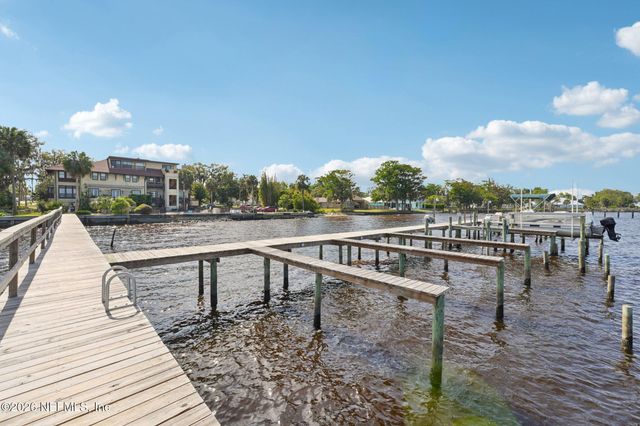 212 ST JOHNS Avenue 201, Green Cove Springs, FL 32043