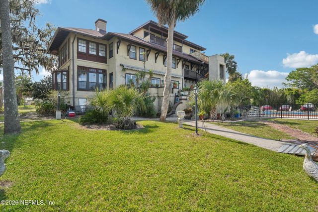 212 ST JOHNS Avenue 201, Green Cove Springs, FL 32043