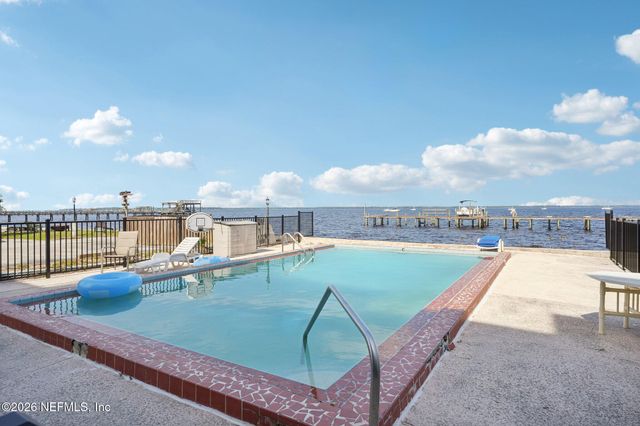 212 ST JOHNS Avenue 201, Green Cove Springs, FL 32043