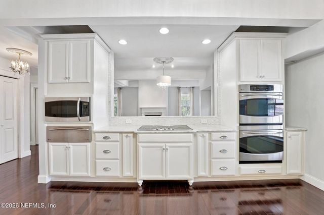 212 ST JOHNS Avenue 201, Green Cove Springs, FL 32043