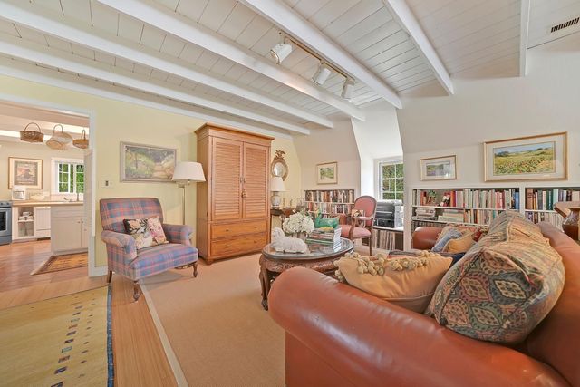 10690 White Oak Rd, Plymouth, CA 95669