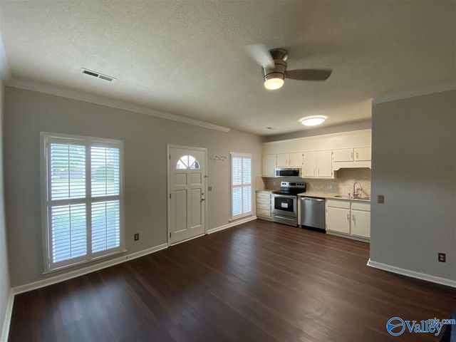 8136 Oldfield Road 6, Huntsville, AL 35802