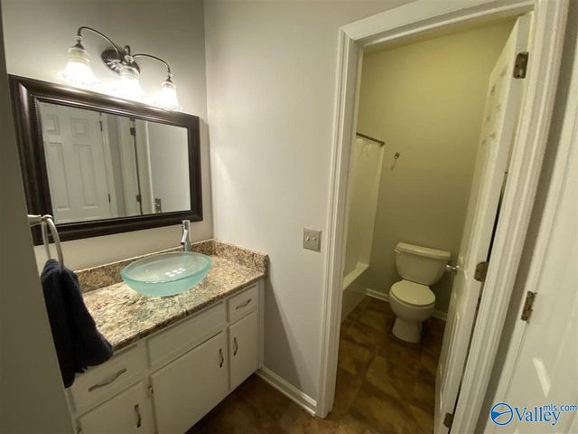 8136 Oldfield Road 6, Huntsville, AL 35802