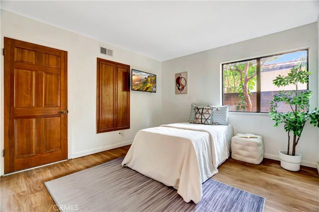 19445 Plummer, Northridge, CA 91324