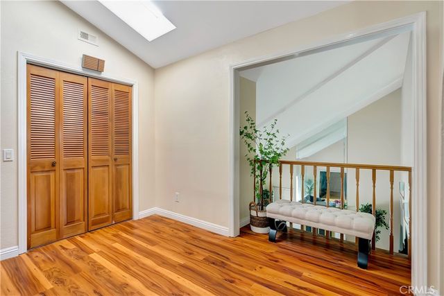 19445 Plummer, Northridge, CA 91324