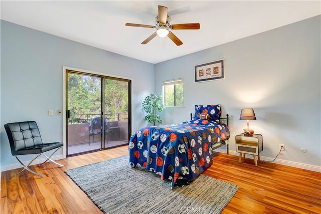 19445 Plummer, Northridge, CA 91324