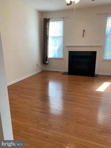 25645 AMERICA SQ, Chantilly, VA 20152