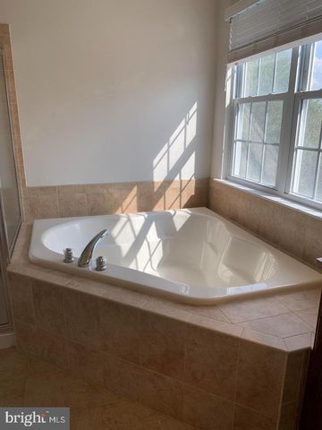 25645 AMERICA SQ, Chantilly, VA 20152