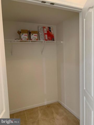 25645 AMERICA SQ, Chantilly, VA 20152