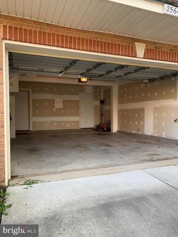 25645 AMERICA SQ, Chantilly, VA 20152