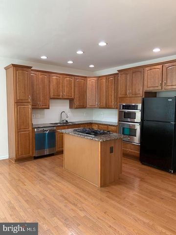 25645 AMERICA SQ, Chantilly, VA 20152