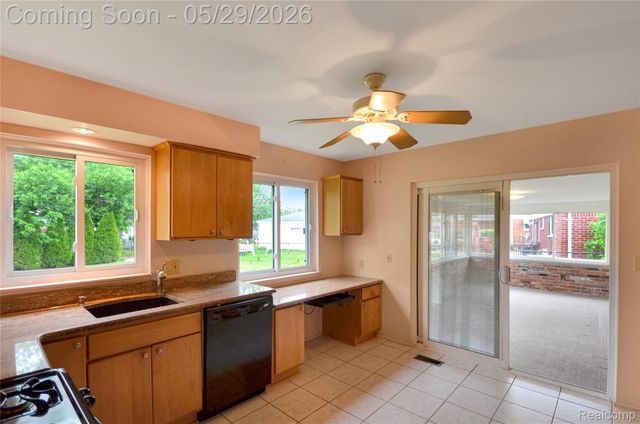 31139 Tecla Drive, Warren, MI 48088