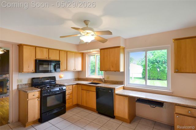 31139 Tecla Drive, Warren, MI 48088