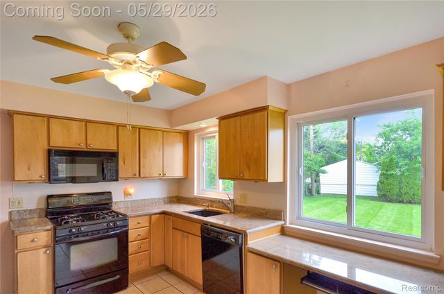 31139 Tecla Drive, Warren, MI 48088