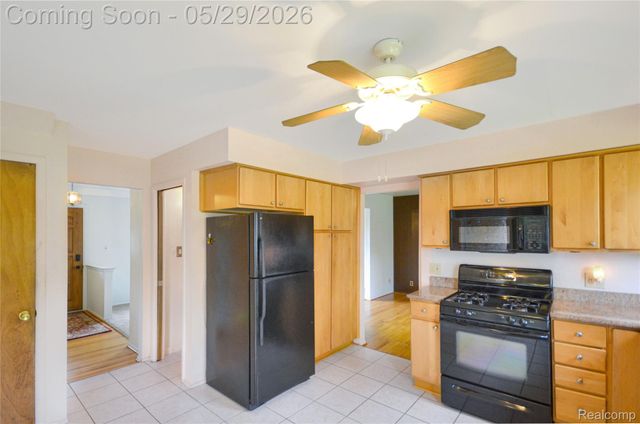 31139 Tecla Drive, Warren, MI 48088