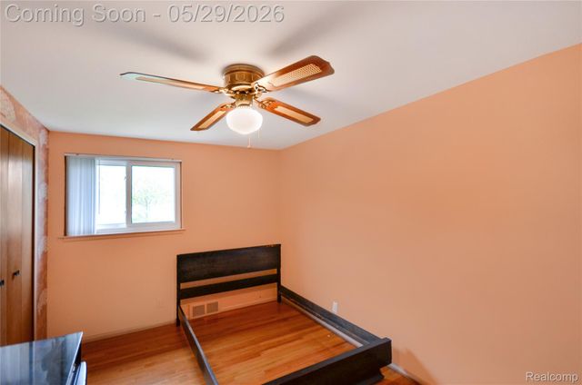 31139 Tecla Drive, Warren, MI 48088