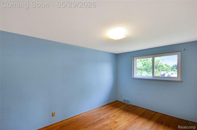 31139 Tecla Drive, Warren, MI 48088