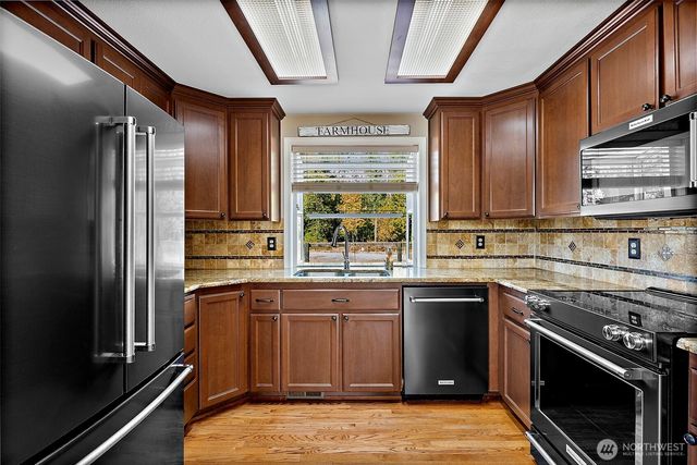 6704 224th Street E, Spanaway, WA 98387