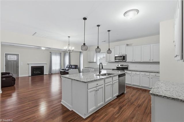 4534 Jasper Ridge Drive, Clemmons, NC 27012