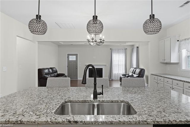 4534 Jasper Ridge Drive, Clemmons, NC 27012