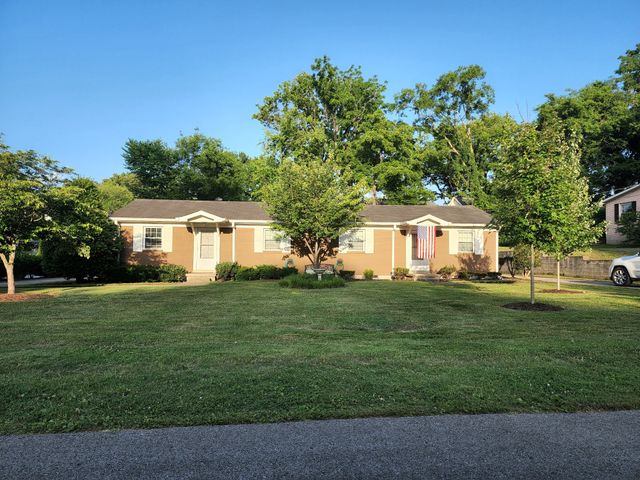 1116 Parkview Dr, Franklin, TN 37064