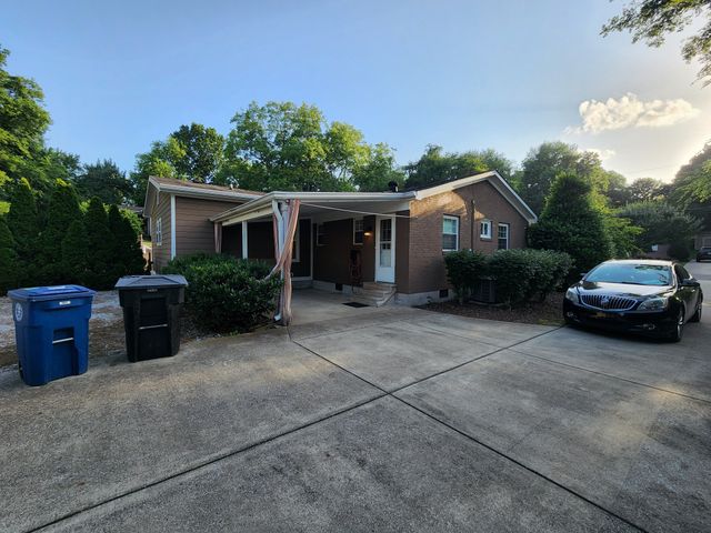 1116 Parkview Dr, Franklin, TN 37064