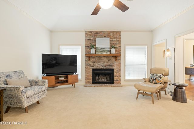 215 Tuscany Valley Drive, Lafayette, LA 70506