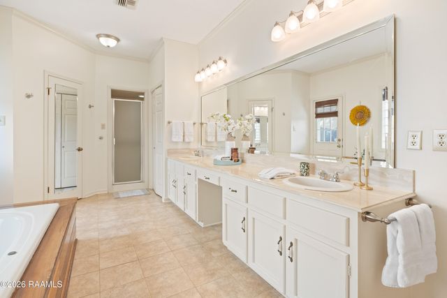 215 Tuscany Valley Drive, Lafayette, LA 70506