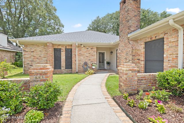 215 Tuscany Valley Drive, Lafayette, LA 70506