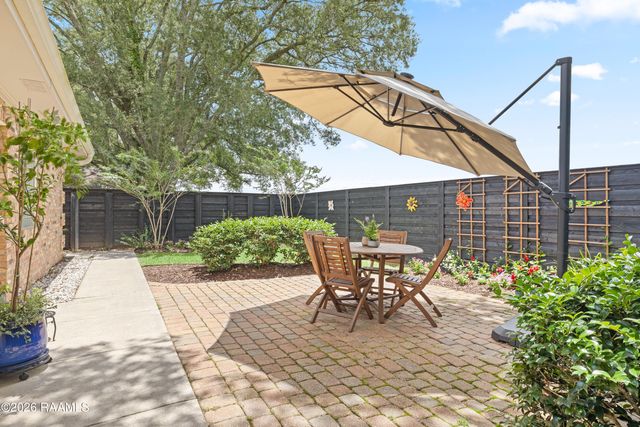 215 Tuscany Valley Drive, Lafayette, LA 70506