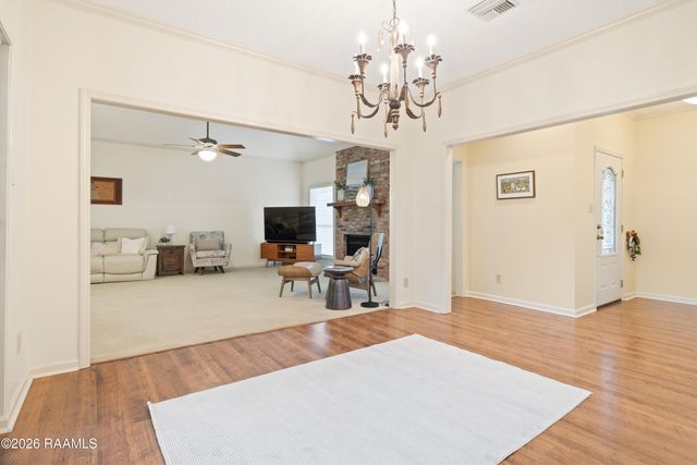 215 Tuscany Valley Drive, Lafayette, LA 70506