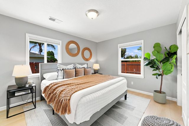 25833 Evergreen Drive, Hayward, CA 94544