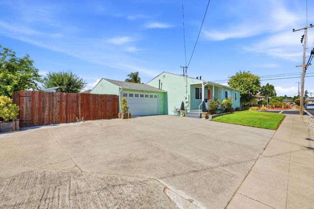 25833 Evergreen Drive, Hayward, CA 94544