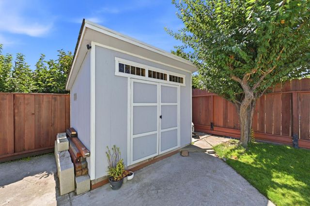 25833 Evergreen Drive, Hayward, CA 94544